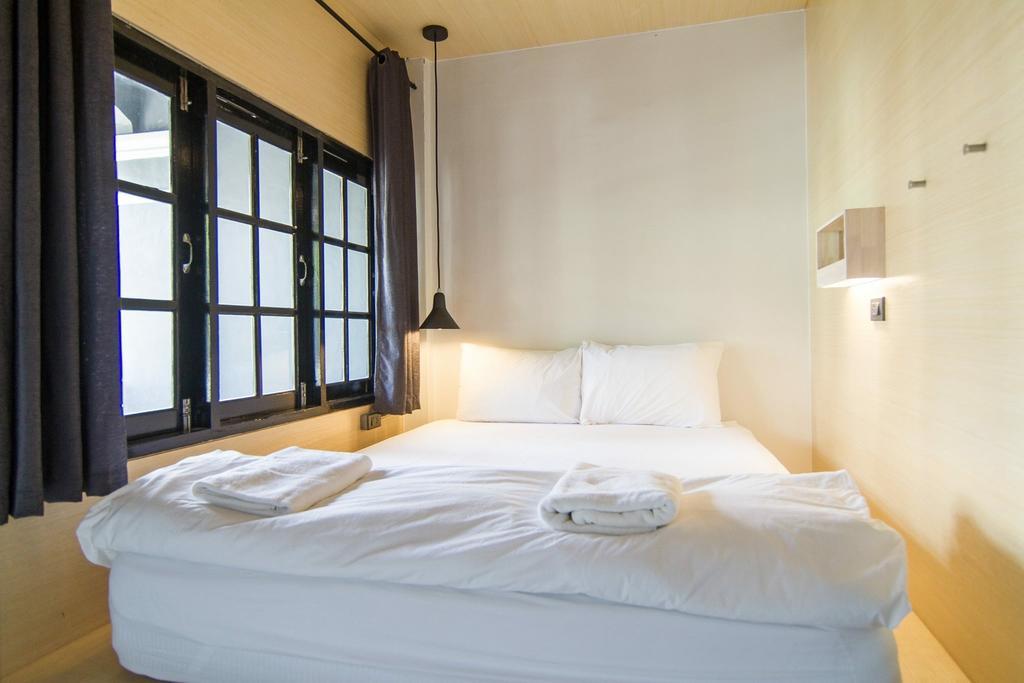 Albergue Box Poshtel Phuket Exterior foto